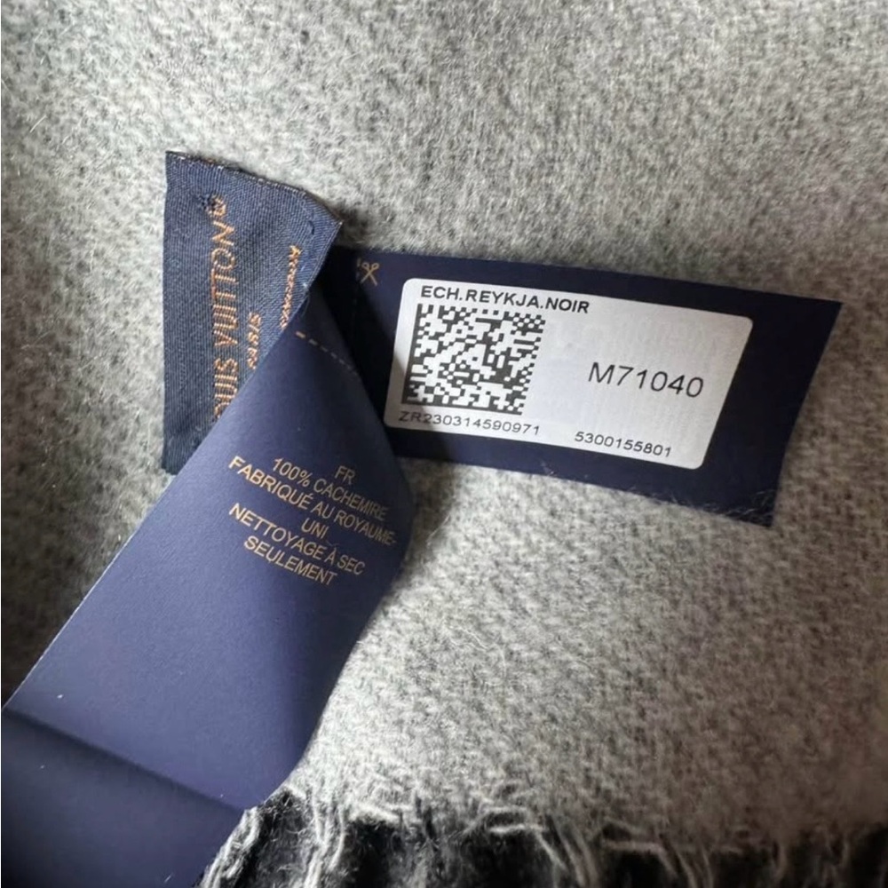 Louis Vuitton Black and Gray Cashmere Scarf - Picture 5 of 10